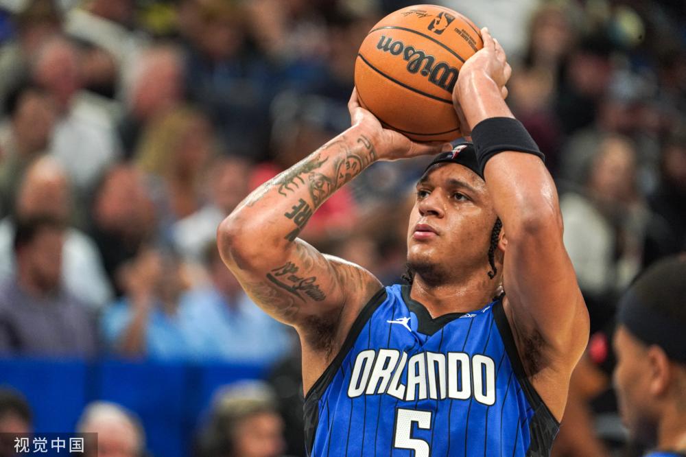 争夺球权而 争夺球权而